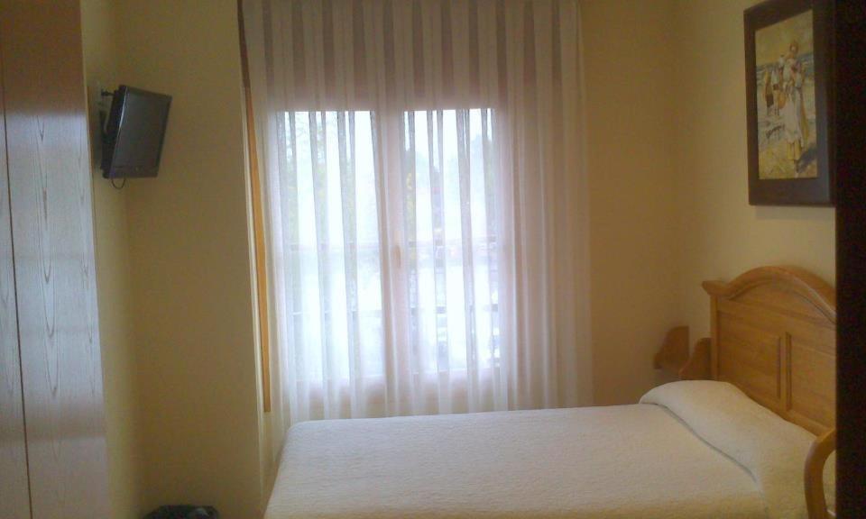 Hostal Puerta La Villa Valladolid Exterior foto