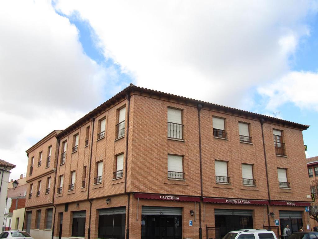 Hostal Puerta La Villa Valladolid Exterior foto