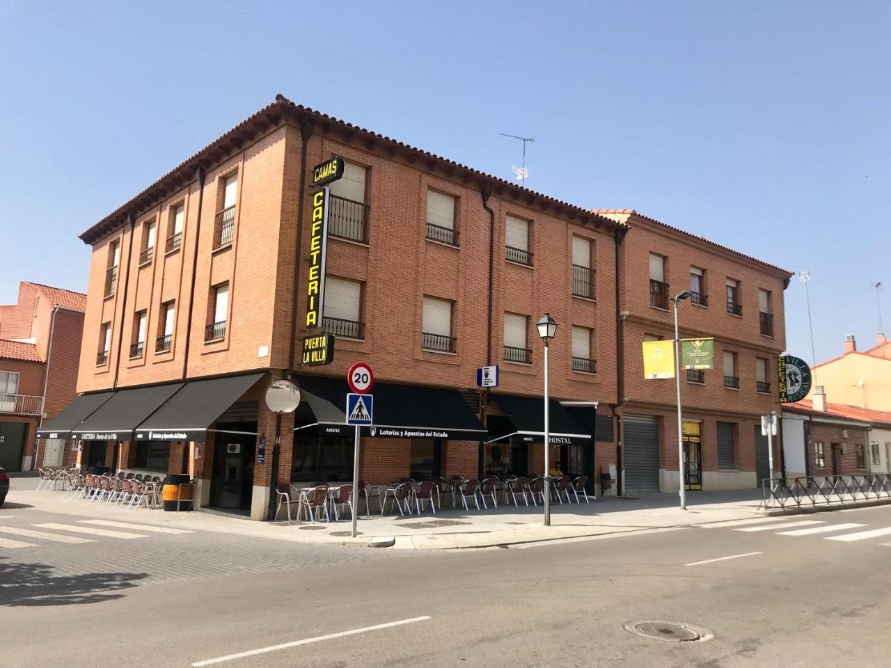 Hostal Puerta La Villa Valladolid Exterior foto